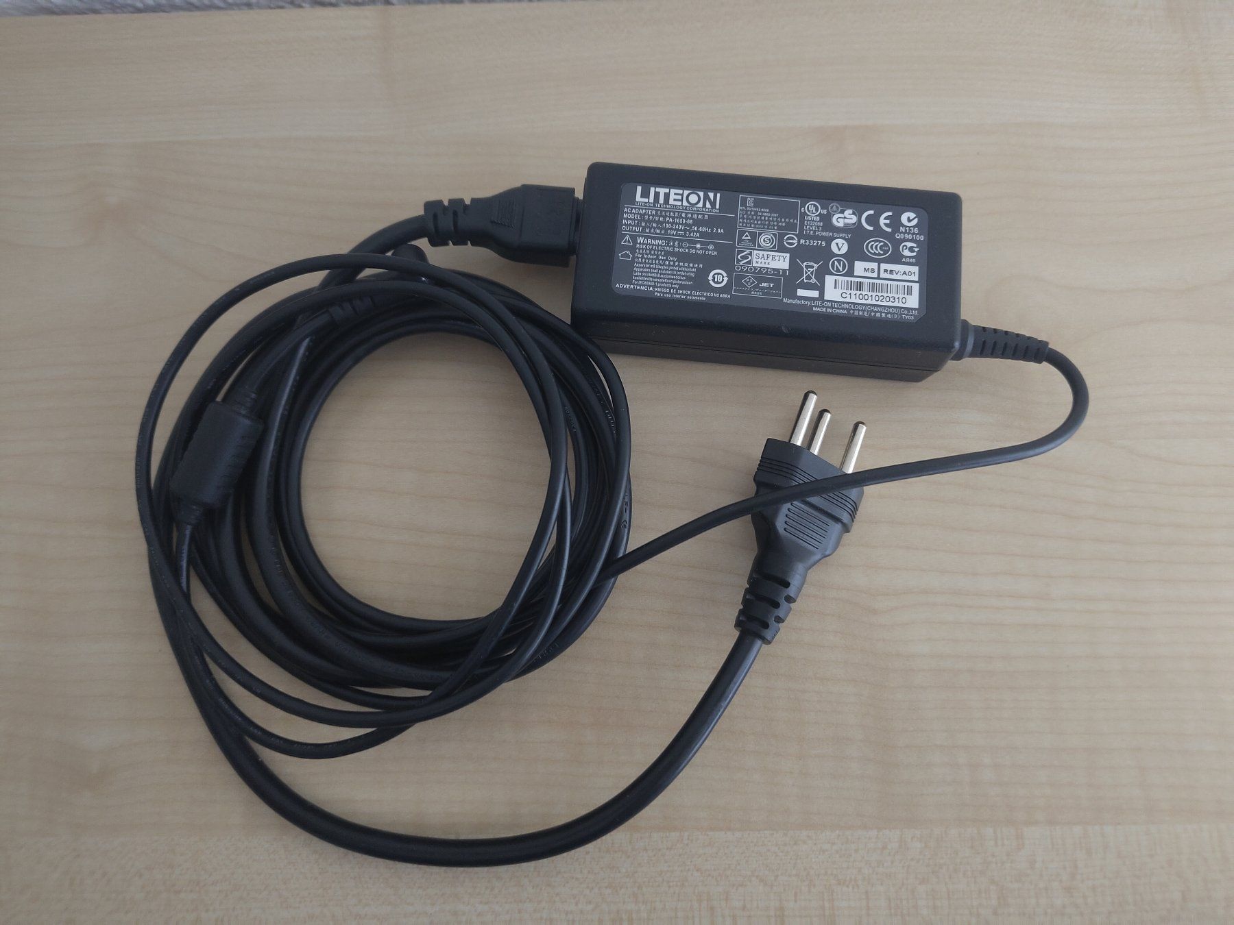 Chargeur: Liteon PA-1650-68 Netzteil – D'occasion à Wangen SZ par scherpa1