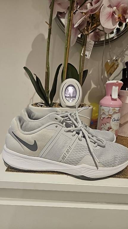 Damenschuhe: Laufschuhe – Gebraucht aus Zürich von voj_b2yn 3