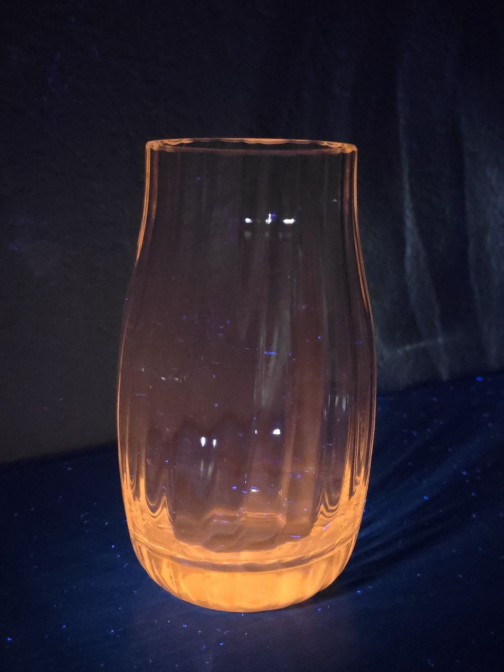 Gläser: grosses Coktailglas oder Vase Uranglas  – Gebraucht aus Flamatt von Tyrael01 6