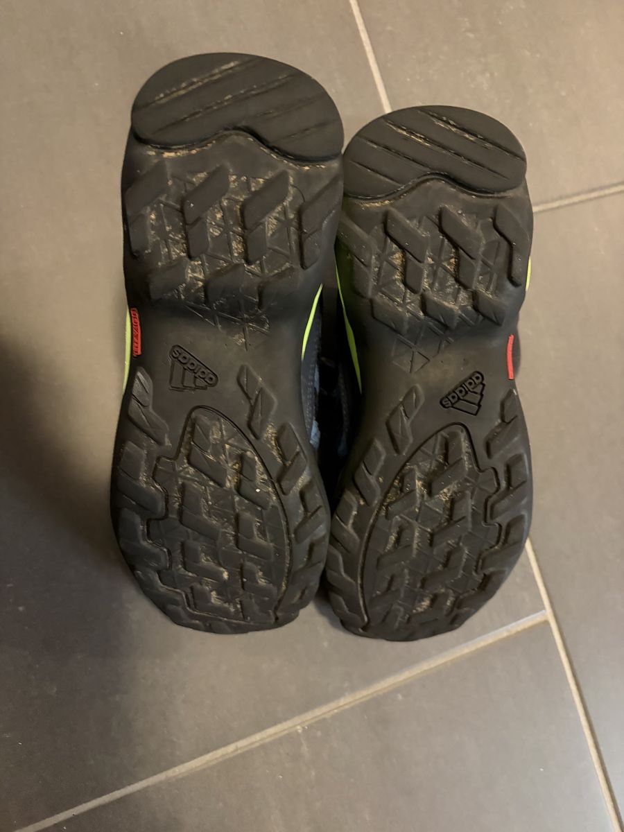 Adidas Chaussures hommes: Wanderschuhe grösse 35 – D'occasion à Pfyn par Tomi270 2