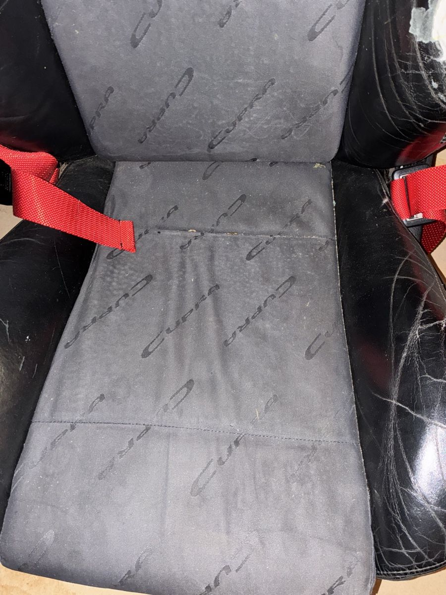 Seat Tutti pezzi di ricambio auto: Seat Leon Cupra 4 1M sièges intérieur – Usato da La Brévine venduto da JoJunior05 5