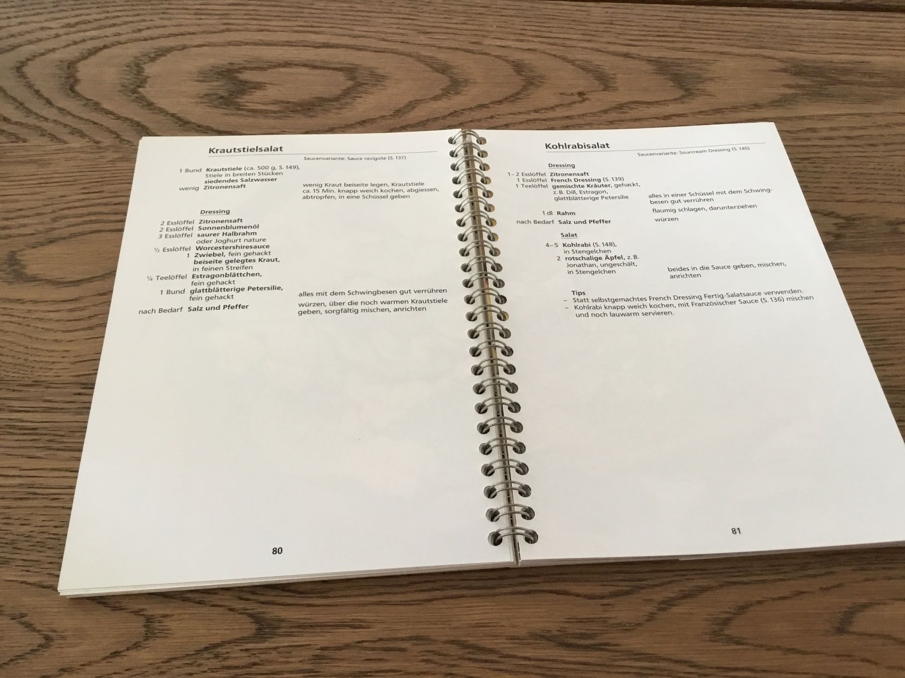 Livres: Salatküche Kochbuch – D'occasion à Würenlos par sweety5436 1