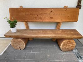 Holzbank