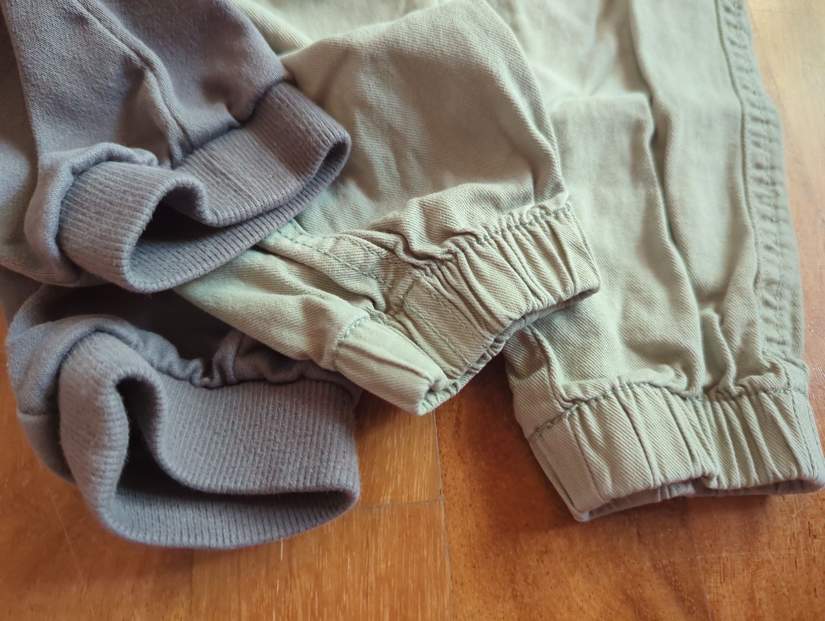 H&M Kleiderpakete & -sets: H&M Hose Gr. 104 – Neu (gemäss Beschreibung) aus Eglisau von raf_hn2x 3