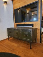 Midcentury Schubladenmöbel aus Stahl. Industrie Design Loft
