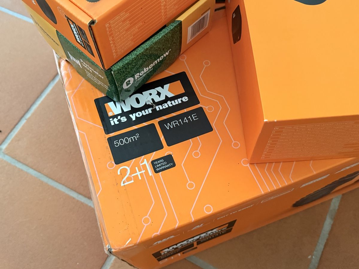 Worx Tagliaerba: Robot WORX Landroid WR141E 500m2 – Usato da Blonay venduto da Aviator7 4