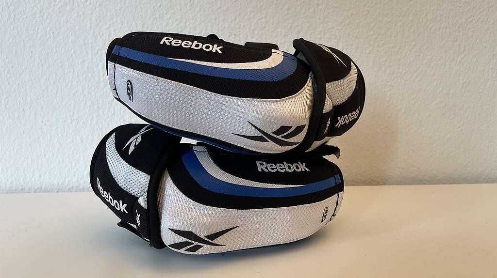 Schutz & Schoner: Reebok Eishockey Ellbogenschoner – Gebraucht aus Rapperswil SG von viv_sz77