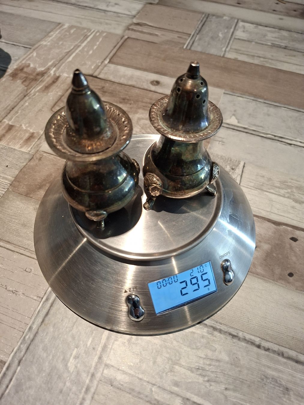 Set di piatti: Versilberte Salz und Pfefferstreuer – Usato da Grindelwald venduto da carro5 5
