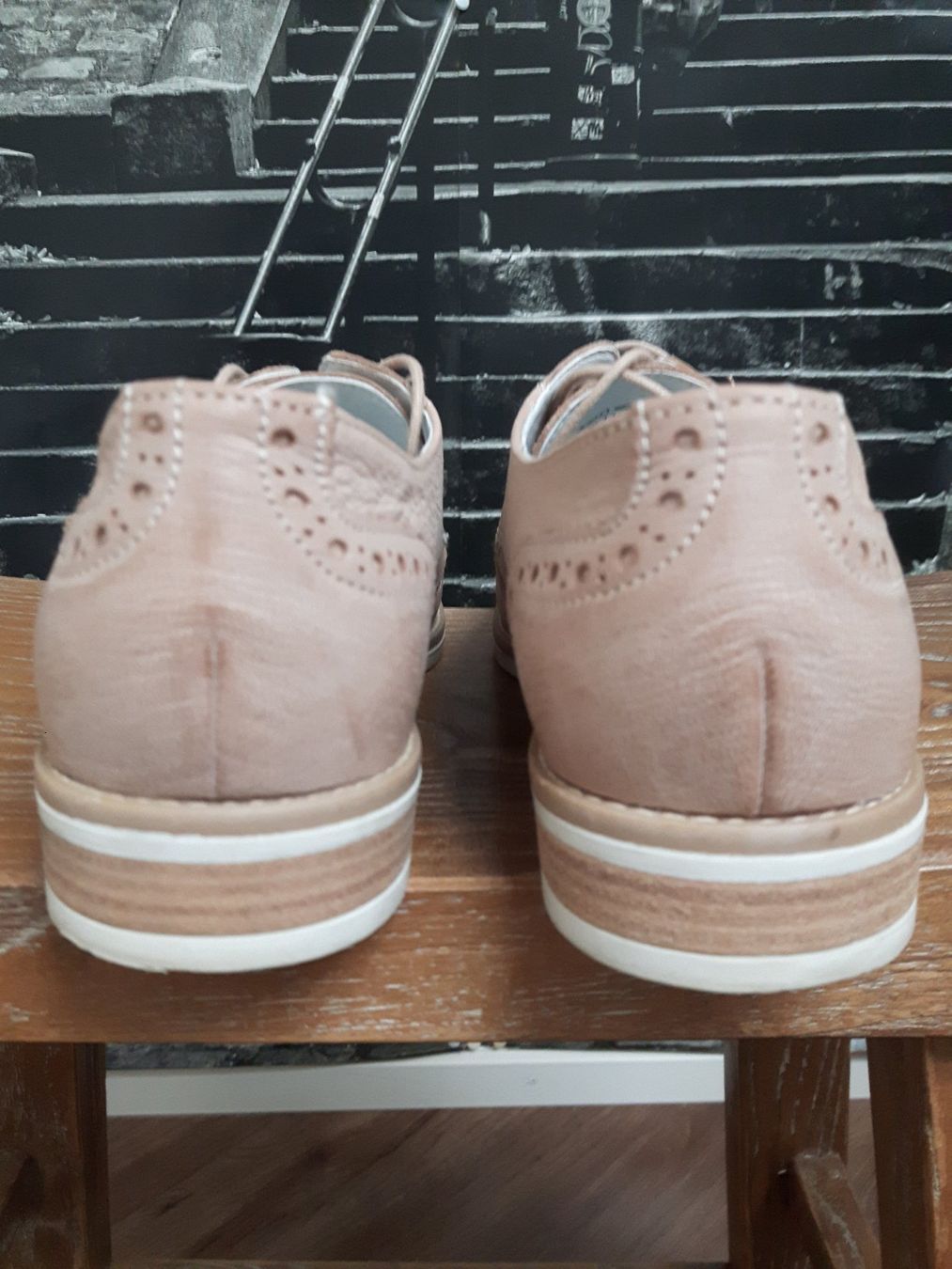 Scarpe da donna: Brogues Leder Schnürschuhe Gr. 38 nude beige – Usato da Beckenried venduto da SylvkensWorld 2