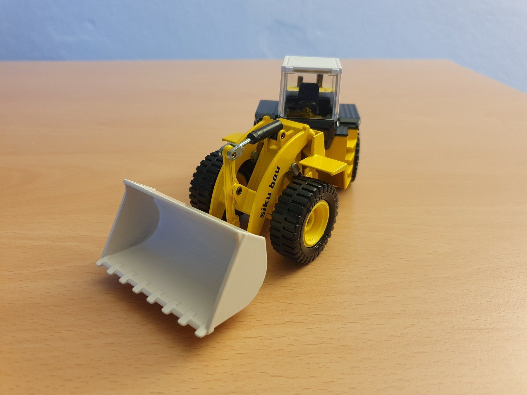 Siku Modellini d'auto: Siku Radlader 1:50 – Nuovo (secondo la descrizione) da Triesen venduto da platzproblem1 4