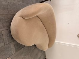 Divan en tissu beige sable 3places.