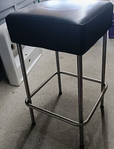 Ikea Sgabelli: Barhocker JULIUS, Schwarz – Usato da Romanshorn venduto da Flohmarkt_Romanshorn