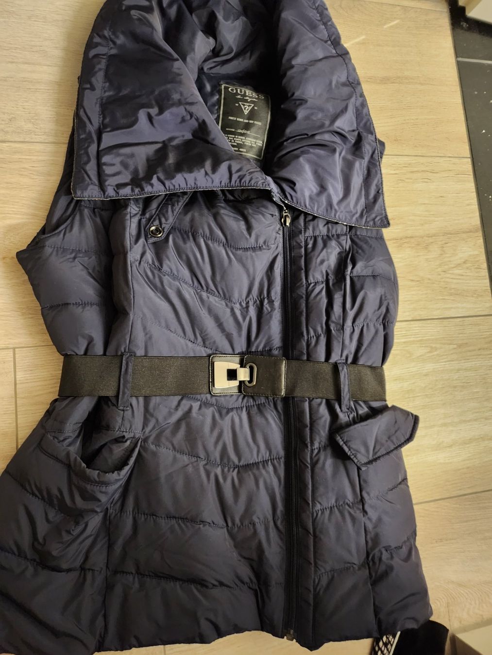 Guess Gilet & Giacche senza maniche: Guess Weste Gilet M – Nuovo e nell'imballaggio originale da Berg TG venduto da lisboa.sky