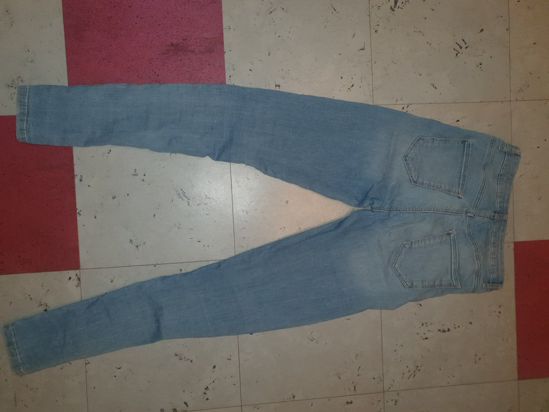 Tally Weijl Jeans: Jeans – Usato da Moosseedorf venduto da Sonnenschein.. 5