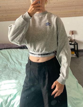 UMBRO - Cropped Sweater S