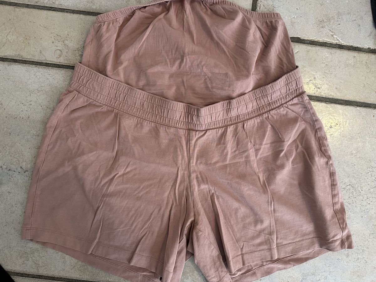 Lotti di vestiti: Schwangerschaft und Stillkleider Set Gr. M/L – Usato da Zermatt venduto da ZerSusi 2