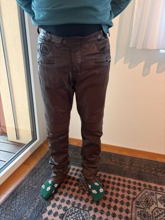 Lederhose dunkelbraun, Marke Ricano