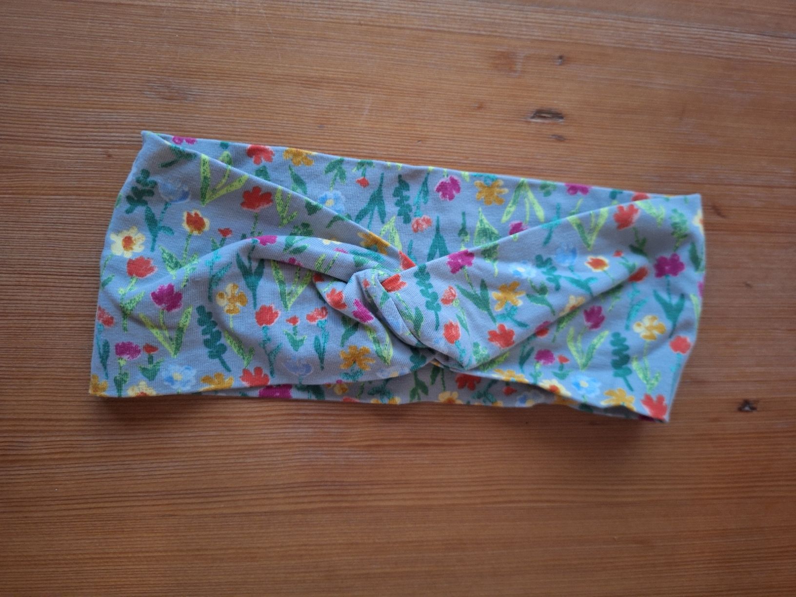 Copricapi, berretti & cappellini: Stirnband Blumenmuster – Usato da Zollikofen venduto da flora7