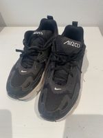 Nike Air Sneakers 38.5  Envoi possible/ Versand möglich