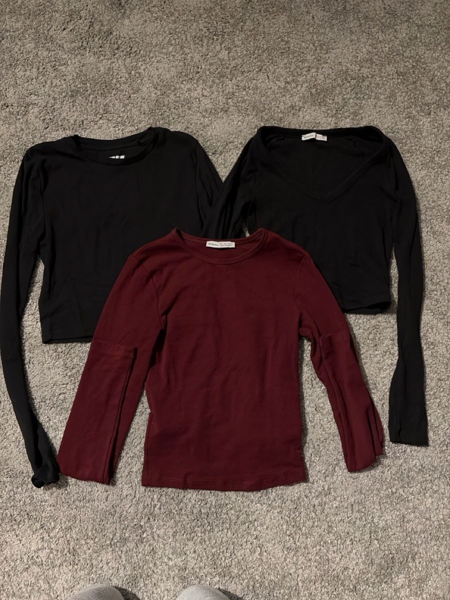 Bershka Tops: Three cropped longsleeves – Gebraucht aus Münchenstein von ArleneLM