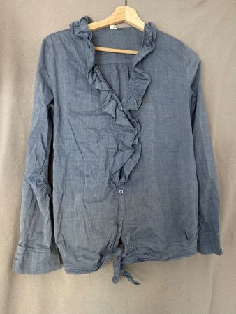 Bluse mit Kragendetail Rüschen blau Baumwolle