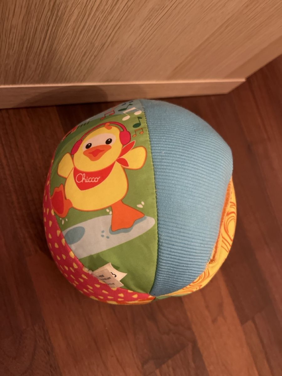 Jouets: Ball weich mit Geräusch – D'occasion à Andelfingen par estark 1
