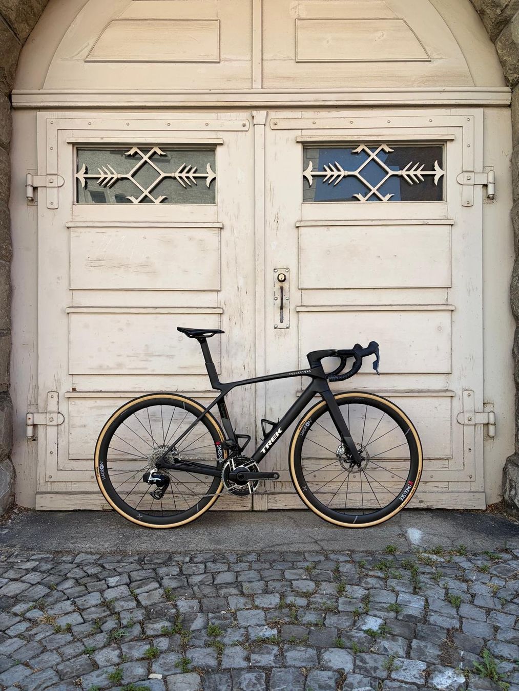 Trek Vélos: TREK Madone Slr 9 Axs Gen8 ProjectOne – D'occasion à Zürich par velo67friend