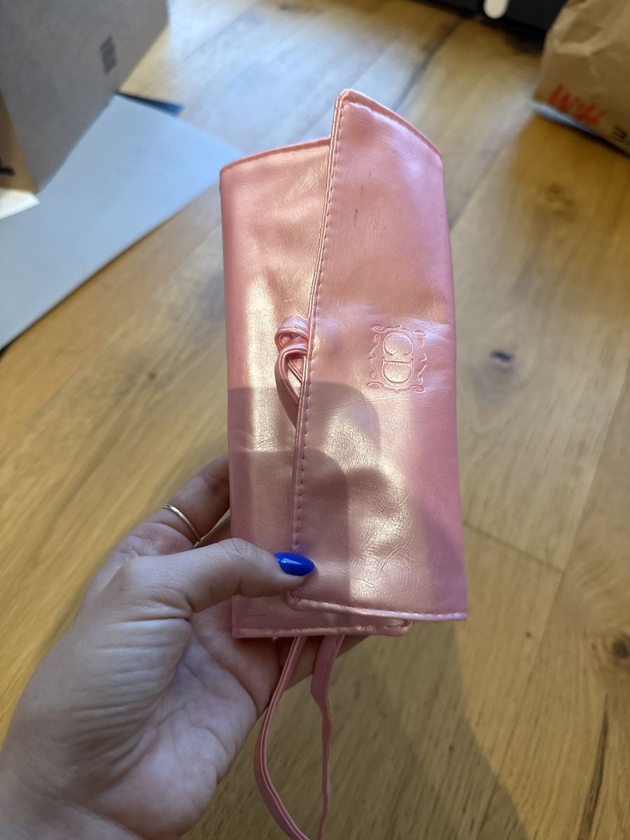 Make-up: Pink Makeup Brush Set with Case - Ideal for Travel – Neu und originalverpackt aus St-Gingolph von Ynatka 1