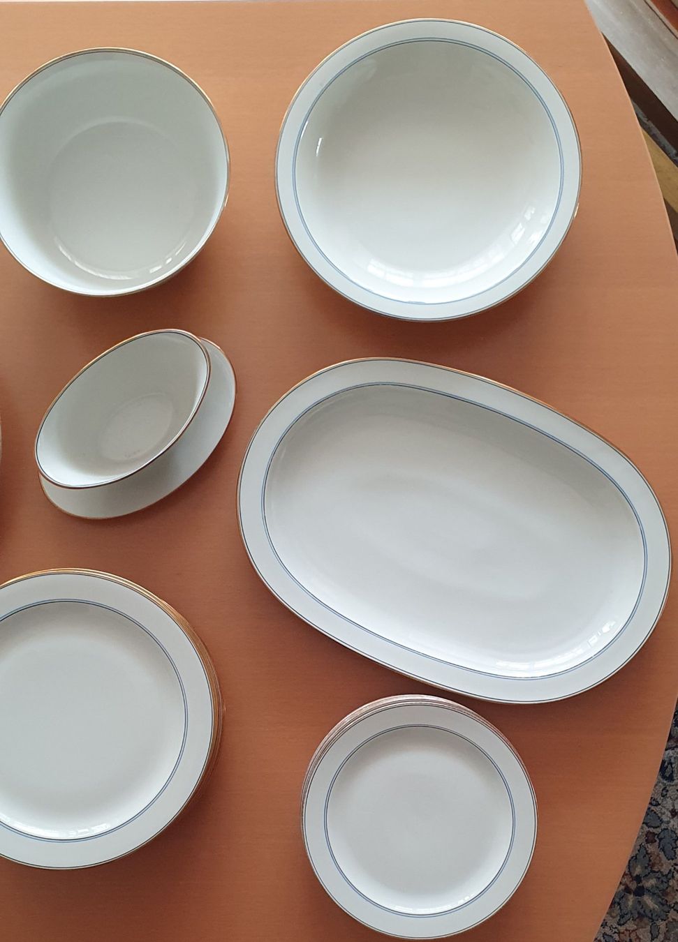 Set di piatti: Langenthal Service 1939 – Usato da Kreuzlingen venduto da Rschweiz1 1