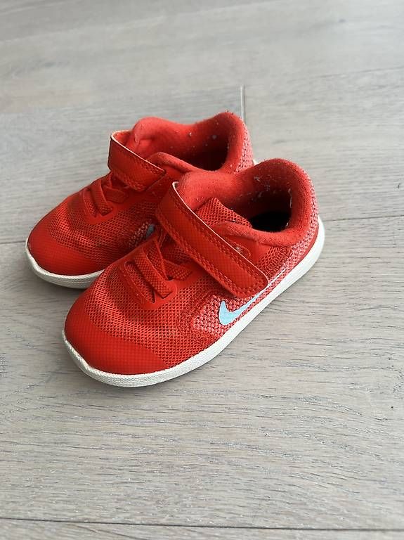 Nike Scarpe per ragazzi: Nike Laufschuhe Gr.22 – Nuovo (secondo la descrizione) da Frick venduto da bla_zt9f 1