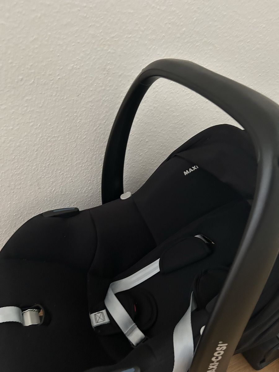 Seggiolini per auto: Maxi cosi babyschale plus isofix – Usato da Basel venduto da les_v2d8