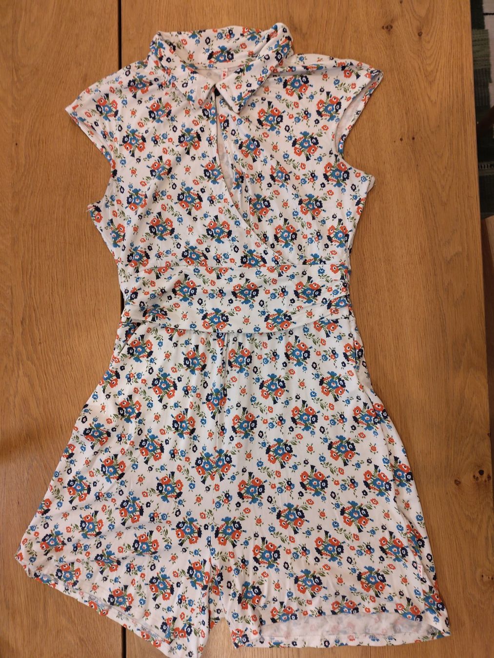 Blutsgeschwister Tute: Jumpsuit von Blutsgeschwister – Nuovo (secondo la descrizione) da Langenthal venduto da Carmilla94
