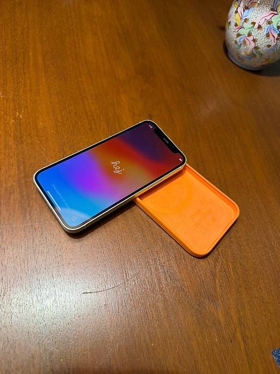 Handys / Smartphones: iPhone 12 mini Green 128GB mit original Hülle – Gebraucht aus Zürich von esmatti1 3