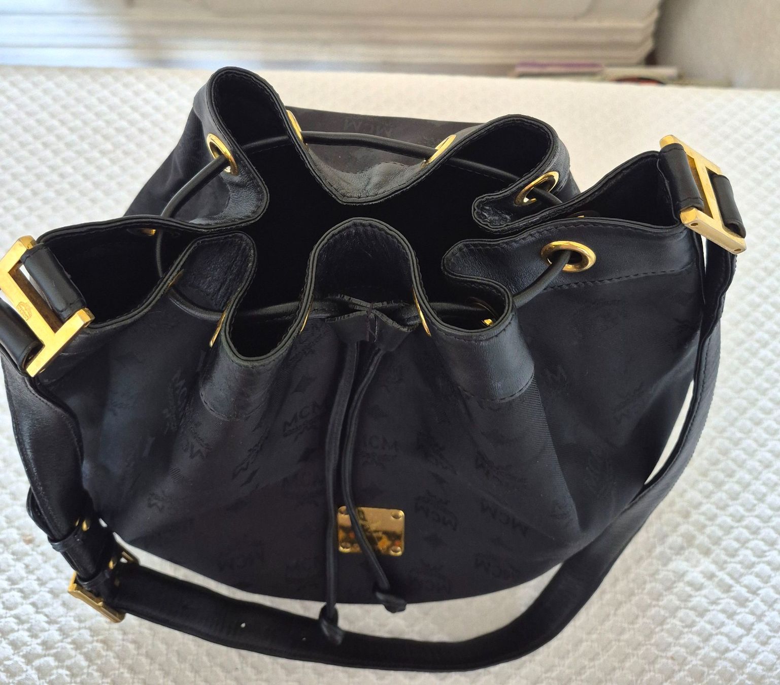Mcm Taschen für Damen: MCM Bucket Bag, Made in Germany – Gebraucht aus Dottikon von Pega7 2