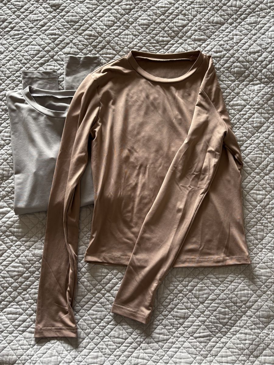 Top: Lot de 2 tops - taille M – Usato da Lausanne venduto da shabnam.t 2