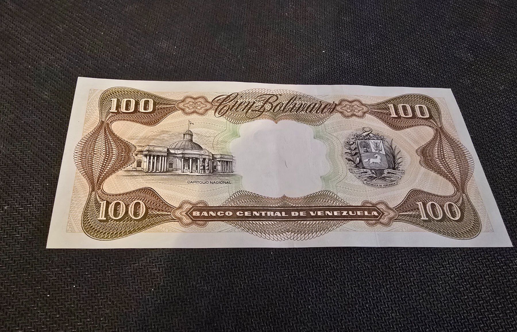 Banconote: Billet Venezuela 100 – Nuovo (secondo la descrizione) da Petit-Lancy venduto da Minnie26 1