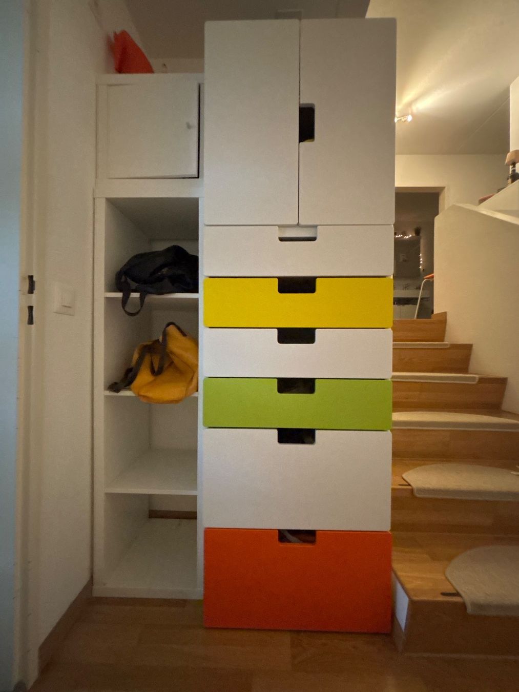 Armadi: Schrank und Regal Ikea – Usato da Uster venduto da SandraHandl