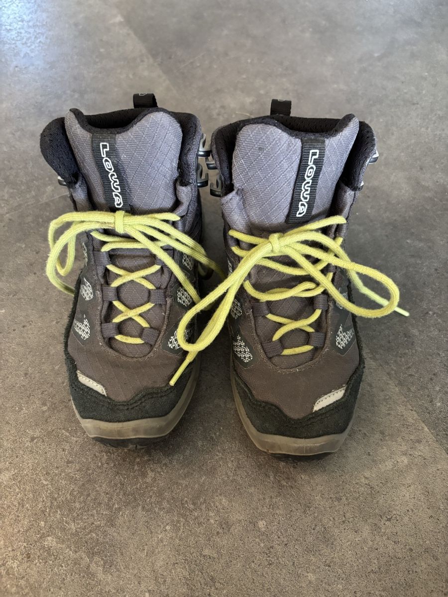 Schuhe für Jungen: Wanderschuhe LOWA – Gebraucht aus Wattwil von BrAn34