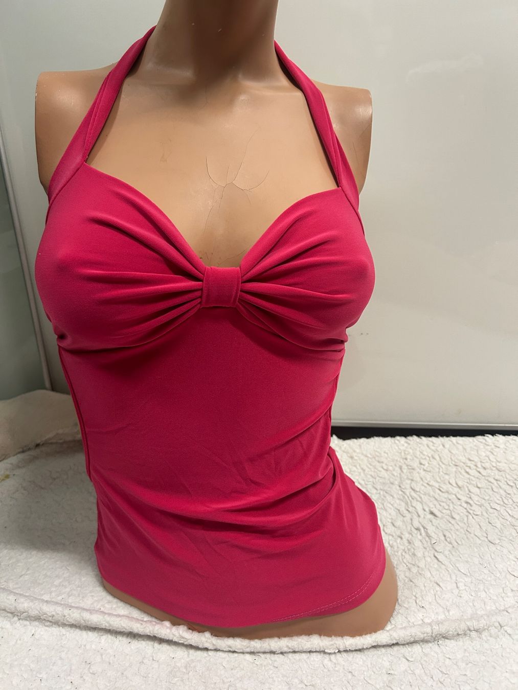 Tops: SEXY TOP NECKHOLDER FUCHSIA GR S NEU – Neu und originalverpackt aus Regensdorf von Spyke55