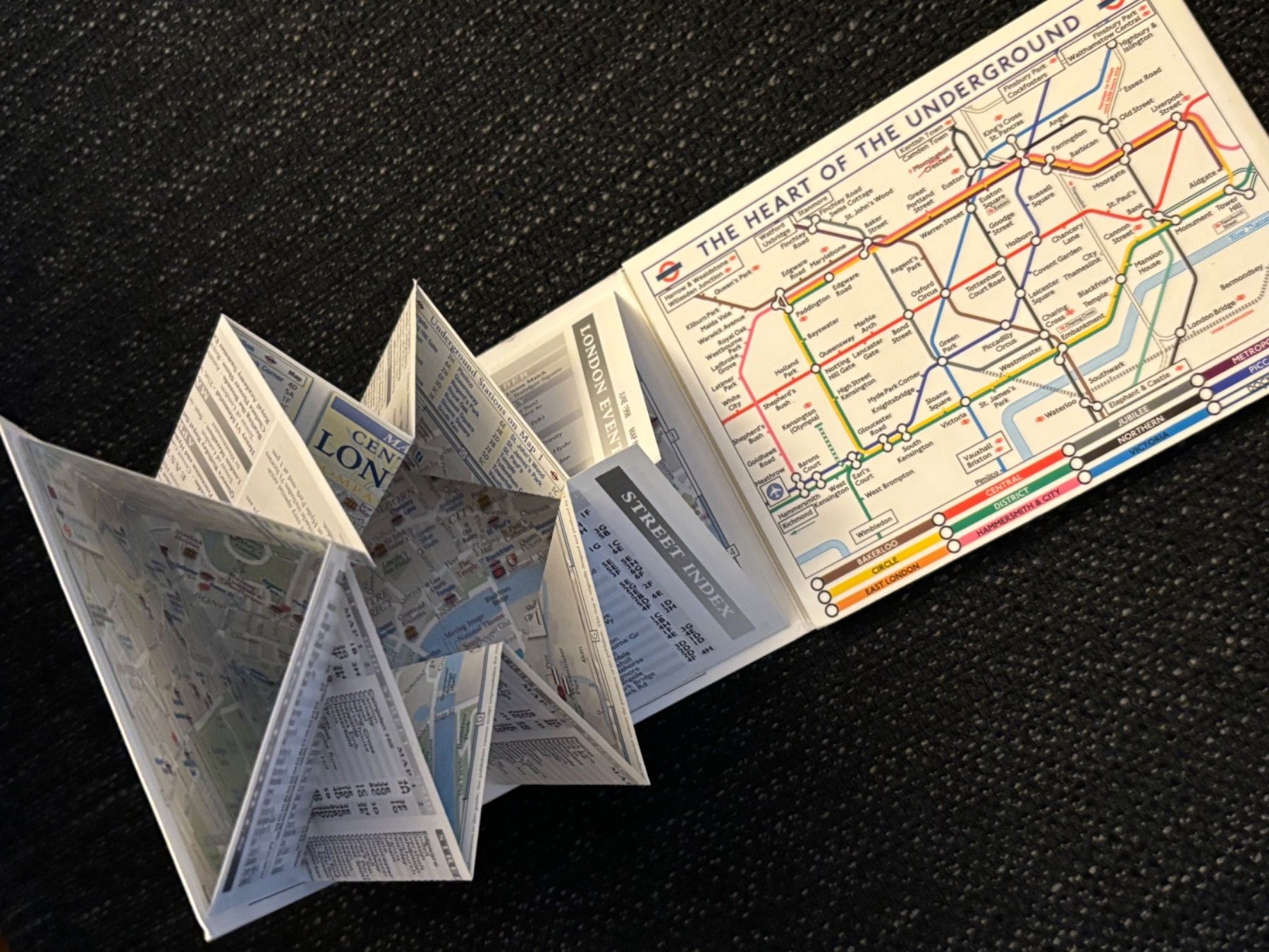 Cartine & Atlanti: Mini guide / plan de ville pliable de Londres / London – Nuovo (secondo la descrizione) da Clarens venduto da Scottoara 2