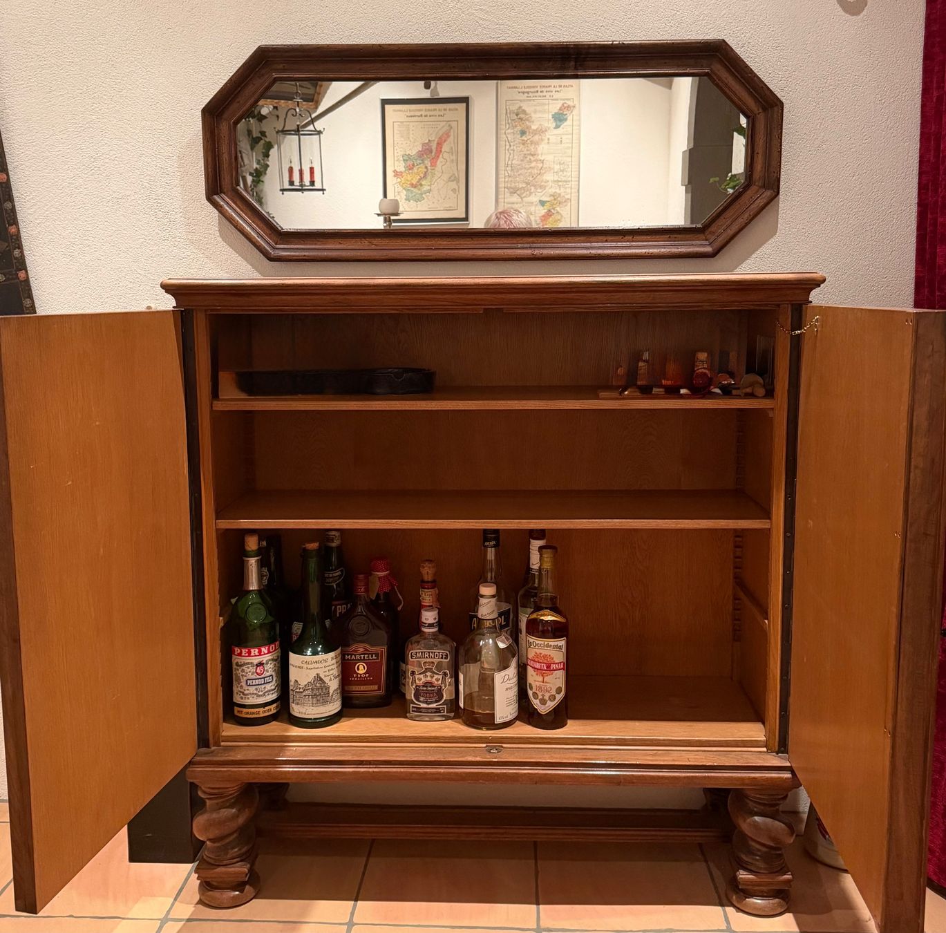 Cassettiere: Antiker barocker Halbschrank & barocker 8-Eck Spiegel – Usato da Gebertingen venduto da redeal 2