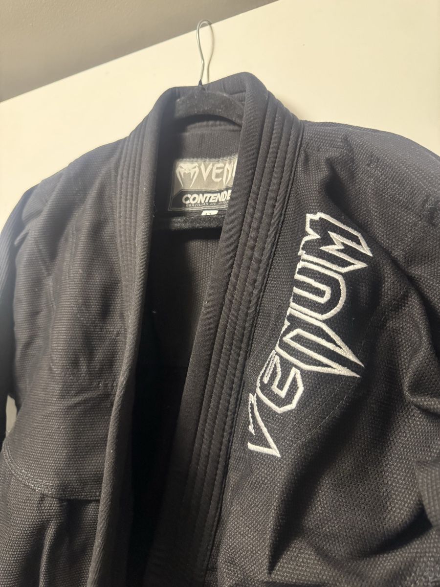 Kimono: VENUM BJJ GI CONTENDER SCHWARZ A3 MIT GÜRTEL – Nuovo (secondo la descrizione) da Balsthal venduto da gracu00