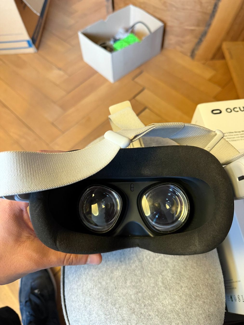 Meta Casco VR: Meta Quest 2 mit Elite Strap Akku und Case – Usato da Zürich venduto da mat_jpl5 2