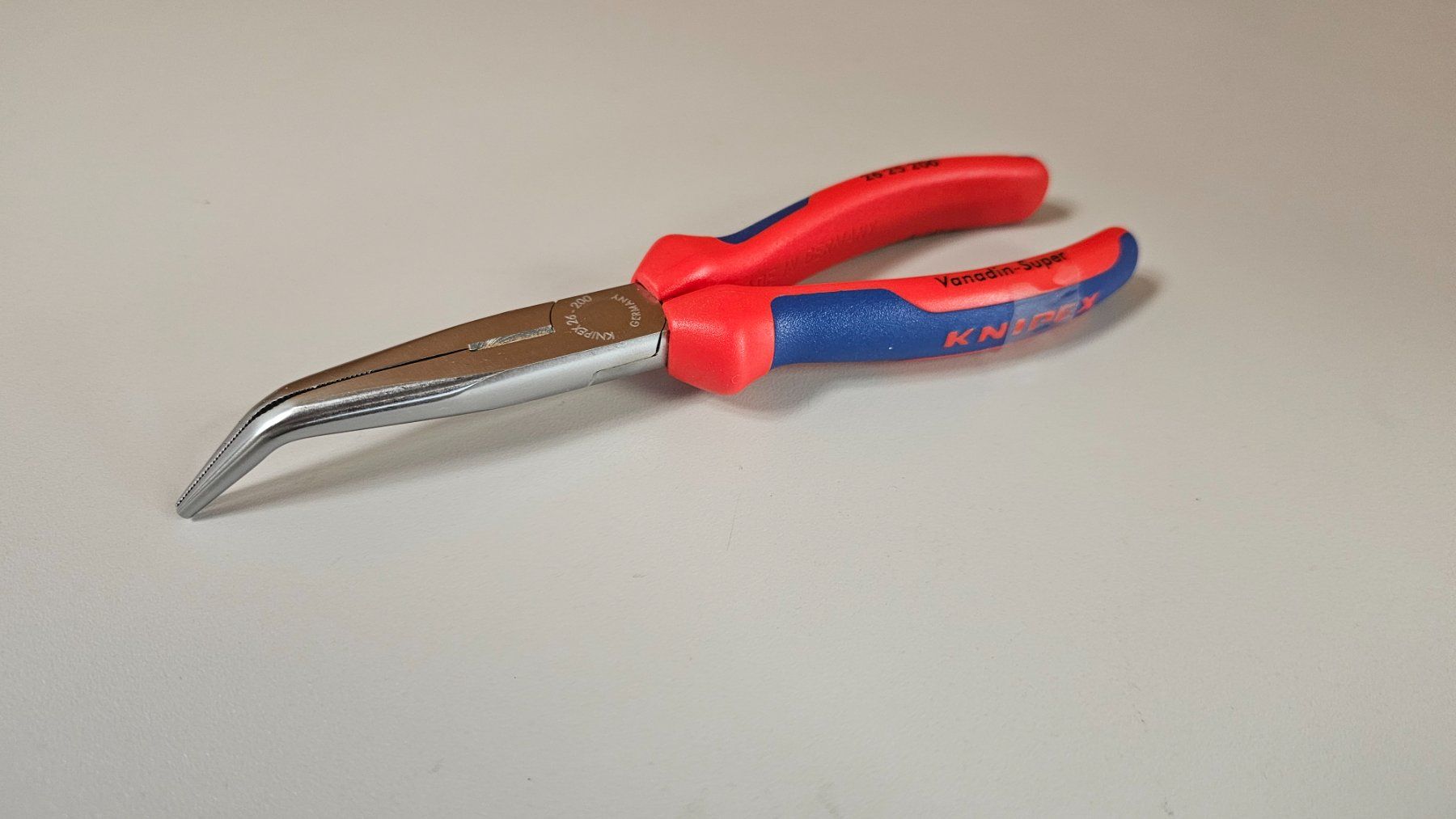Knipex Tutti gli attrezzi: Knipex Flachrundzange 200 mm – Nuovo e nell'imballaggio originale da Koppigen venduto da Bracher_Mail-House 1