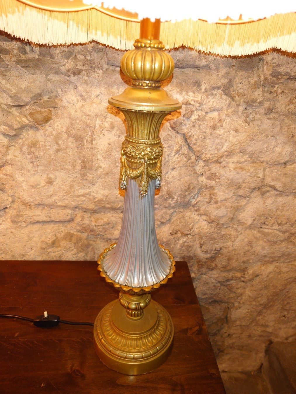Lampade: Grosse exklusive Tischleuchte mit Seidenschirm um 1900 – Usato da Zürich venduto da Rst7 5