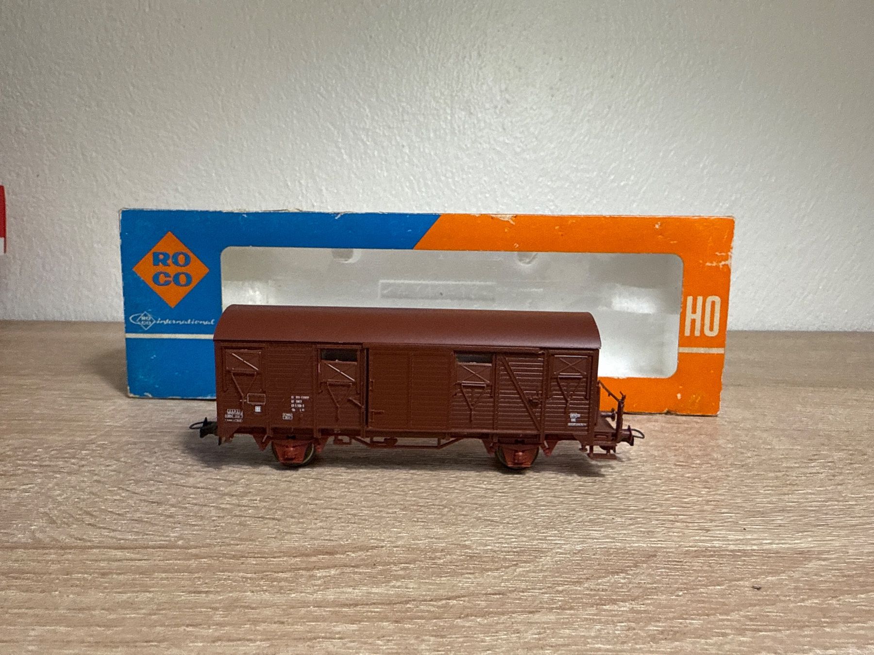 Roco Modellini di ferrovie: Roco 4340F Güterwagen SNCF H0 – Usato da St-Aubin-Sauges venduto da tantome
