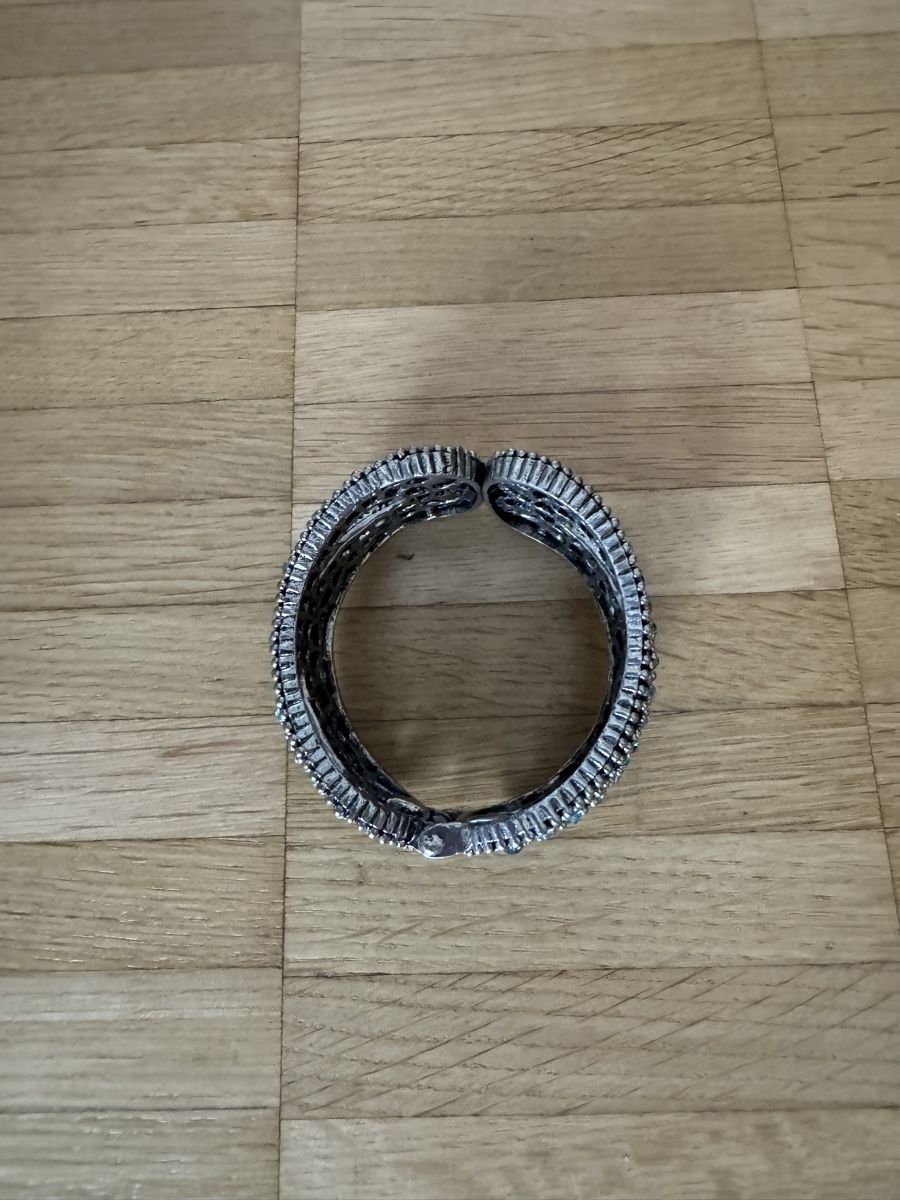 Bracciali & Braccialetti: Bracciale vintage argento con strass azzurri - chic! – Usato da Viganello venduto da BlackPanda0003 1