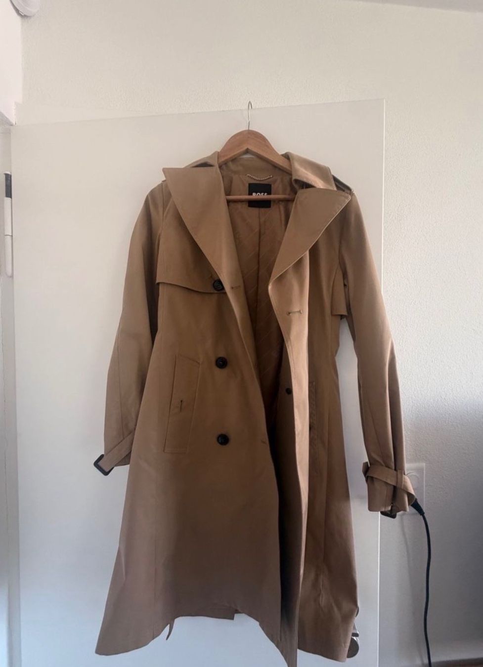 Hugo Boss Cappotti: Boss Mantel – Usato da Zuerich venduto da HomeHaven