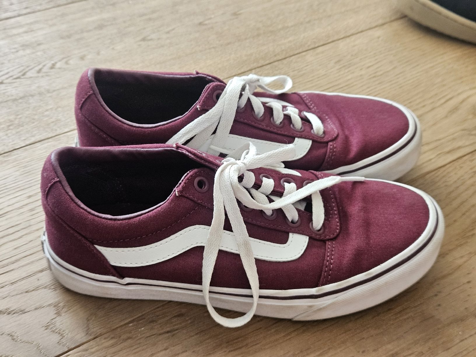 Vans Scarpe da uomo: Vans Turnschuhe bordeauxrot EUR 37 – Usato da Richterswil venduto da kajahnig