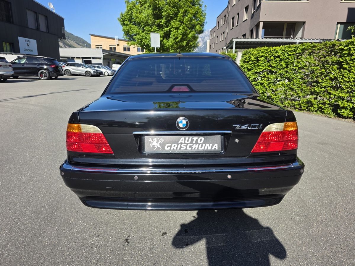 BMW Automobili: BMW 740i – Usato da Domat Ems venduto da qen_7mfm 9